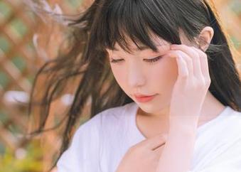 这里有爆机少女喵小吉的万圣节cos合集,别指望我会温柔对待,嘻嘻。