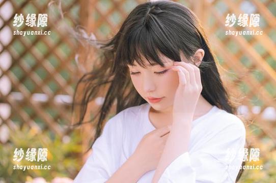 爆机少女喵小吉 这里有爆机少女喵小吉的万圣节cos合集,别指望我会温柔对待,嘻嘻。