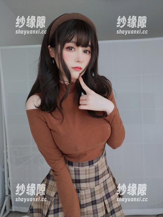 白银81 白银81的皮衣兔女郎纪录,高清图库中那个可爱与狡猾的涌动。