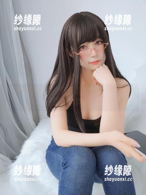 白银81 白银81的图包更新:露背上衣在哪?无圣光等着你呢!