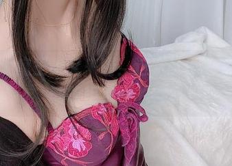 眼酱大魔王w又来啦!这次的肉丝原图,谁能拒绝她的撩?