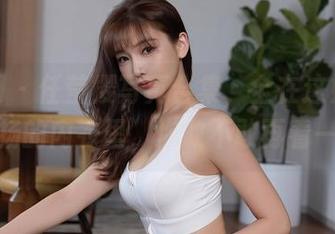 秀人网 - 任莹樱写真合集,全在这如豹纹般张扬的内衣里,你敢不敢再看一眼?