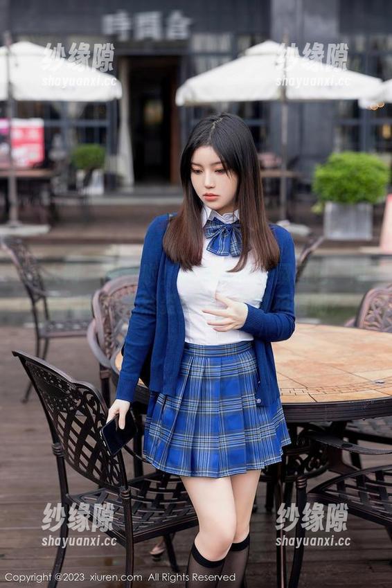 秀人网-田冰冰 秀人网 - 更新啦!田冰冰的校园图包:同学们的“天然姿势”,你敢相信吗?