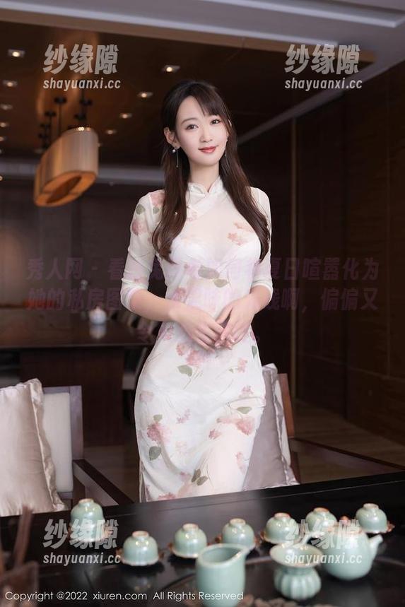 秀人网-白兔西希 秀人网 - 看白兔西希如何将夏日喧嚣化为她的私房图集,水果味的光线啊,偏偏又令人心生向往。