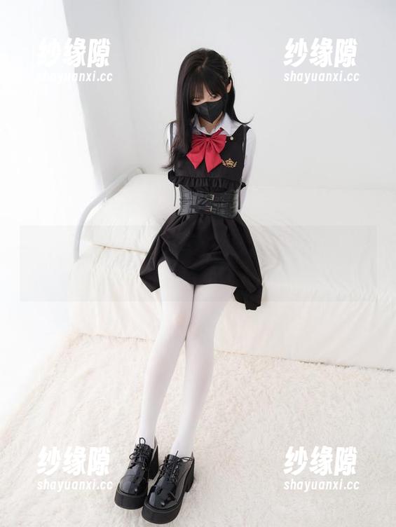 紧急企划-小婕 紧急企划 - 资源分享:小婕的修女造型,光是这一片白色就让人想多了。