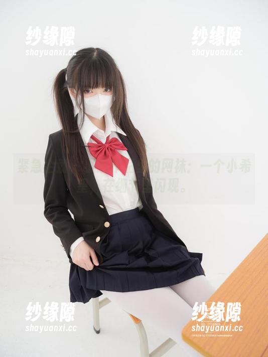 紧急企划-小恩 紧急企划 - 小恩作品里的网袜:一个小希望,在细节里闪现。