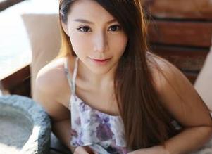 美媛馆 - 在写真中,徐子琦Anna的长腿成了主角,圣光早就被遗忘了