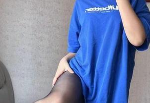 微密圈 - 明明是油亮袜,偏偏让美邵女Baby穿出了全套的态度!