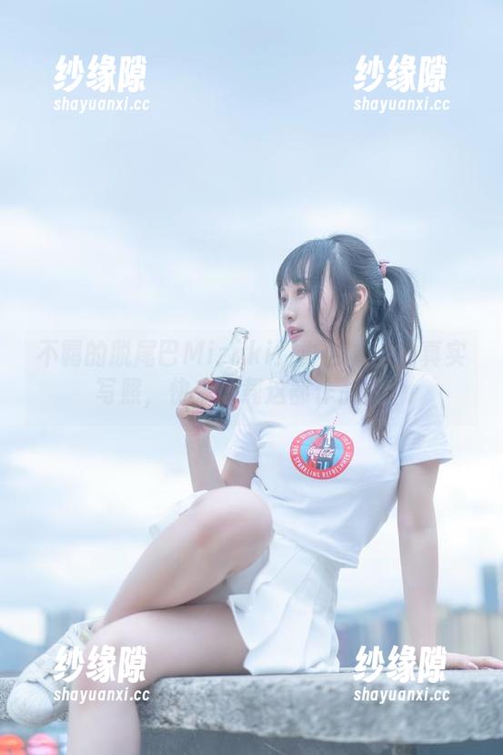 脱尾巴Mizuki 不羁的脱尾巴Mizuki:办公桌上的真实写照,快来下载这部作品集!