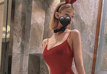 微密圈 - 随意翻看脸红Dearie的黑色大洞连衣裙图集,上下游走ing