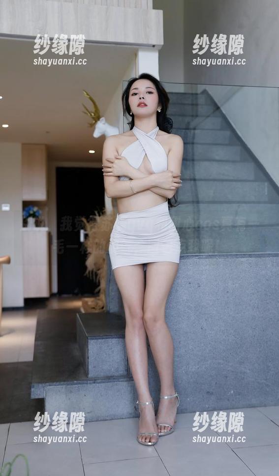 苏嫣qvq 别说,我觉得苏嫣qvq和甜心cos真有一毛一样的傻气,图包点我呢!