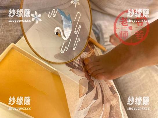 若若老师 微密圈 - 谁需要超级英雄?若若老师和她的连体衣美图已经拯救了我!