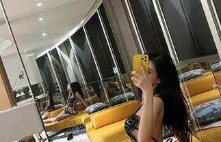 微密圈 - 康复系葛征:私拍套图,青春温软的好像需要点调味。