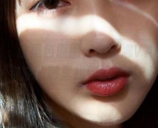 蜜桃社 - 这黑色原图,韵莉娜VANILLA到底从哪里找到的灵感?