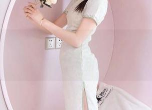 袜啵啵 - 那个甜甜圈的少女,她的最新照片带着点甜味。