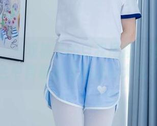袜啵啵 - 一双袜子的自我拯救:稚予的黑色中筒棉袜原图摄影大戏!