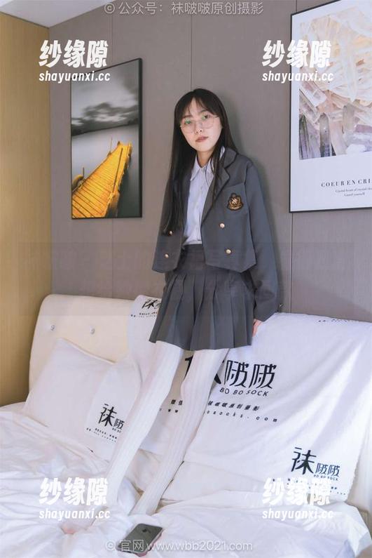 袜啵啵 - 芝士的连衣裙写真集，看得我直想给她攒衣橱，分享求同款