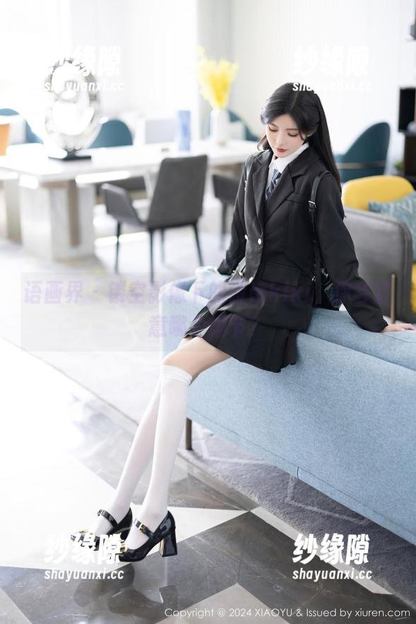 语画界-诗诗kiki 语画界 - 镂空影像下的诗诗kiki,你会留意哪个细节?