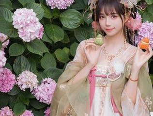 我说贰加六的泛舟图，看这水面，你是不是也想划船？