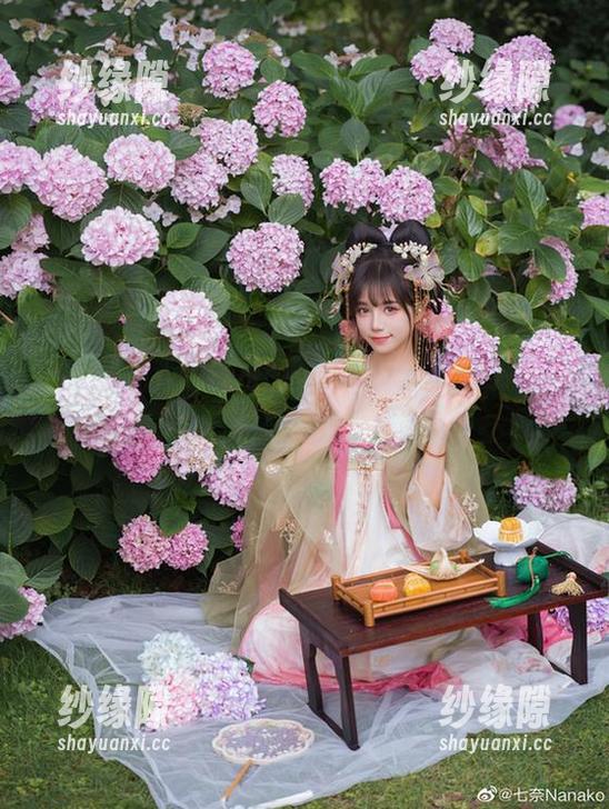 贰加六 我说贰加六的泛舟图,看这水面,你是不是也想划船?