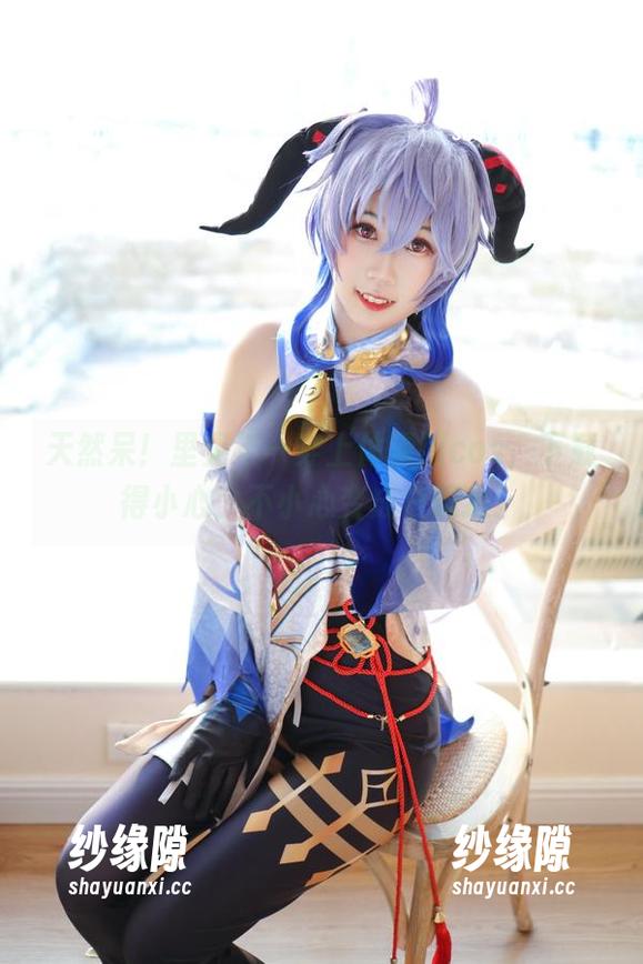 里见年一 天然呆!里见年一穿上体操服cos,下载得小心,不小心变成白眼狼!