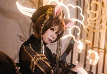 美图里的“铁打萌萌_moi”，护士假装很忙的样子