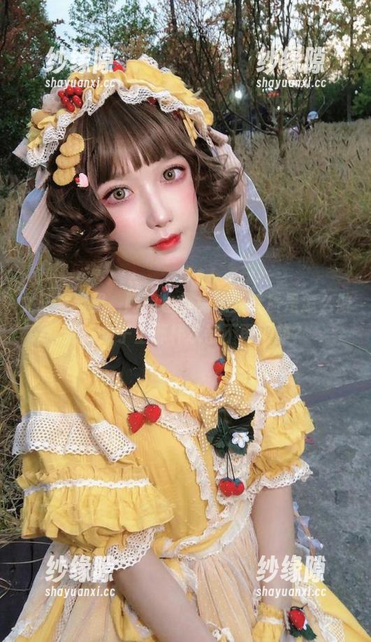 阿包也是兔娘 女王写真里,阿包也是兔娘的气质是怎么做到让桌子上那杯水都不再平静?