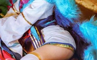 护士雯妹不讲道理:护士服是个学问,再加上我的cos……准确击中你心!