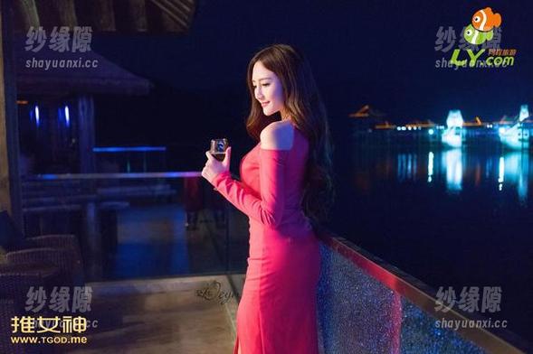 青豆客-徐妍馨Mandy 青豆客 - 徐妍馨Mandy的夏日写真,高清版本让你流连忘返!我也想被热情包围!