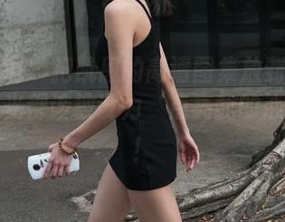 魔镜街拍 - 把凯恩的高清图集放到夜空里，这灯光都该被设为‘点亮我的心专用’！