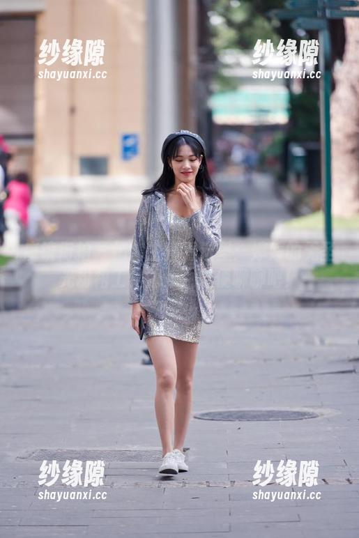 魔镜街拍 - 销售主管看这里：婷婷的无圣光粉裙工作图集，随便聊聊吧！