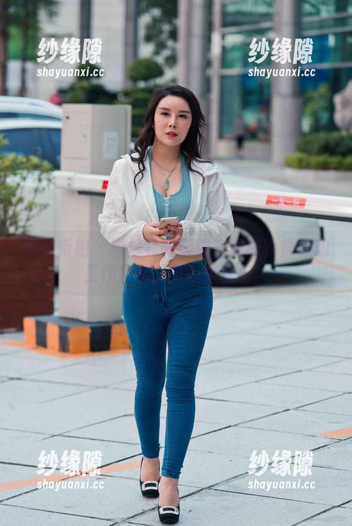 魔镜街拍 - 黑丝其实能催生灵感？婷婷的工作日常美图合集走起！
